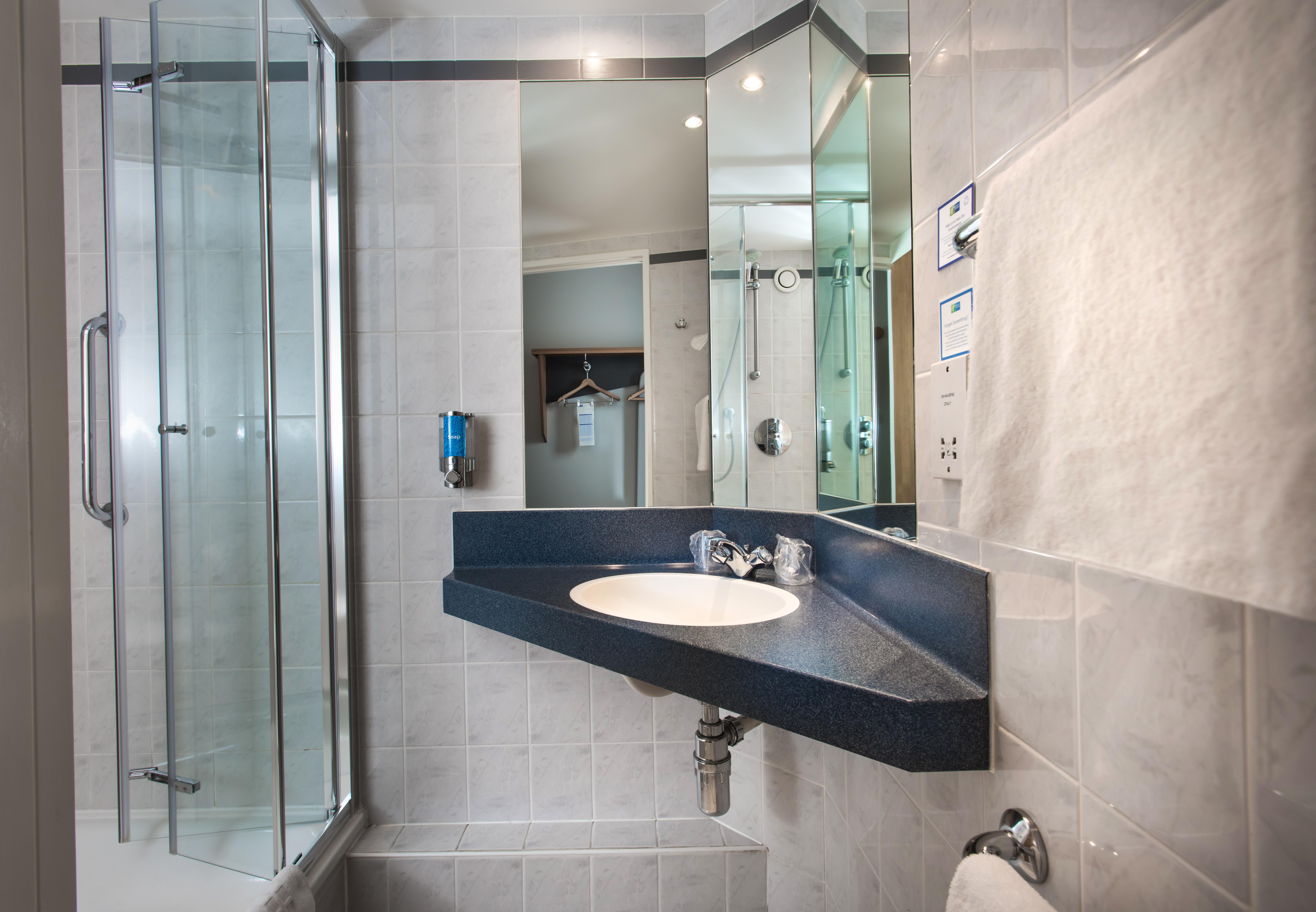 Holiday Inn Express Exeter East By Ihg Екстериор снимка