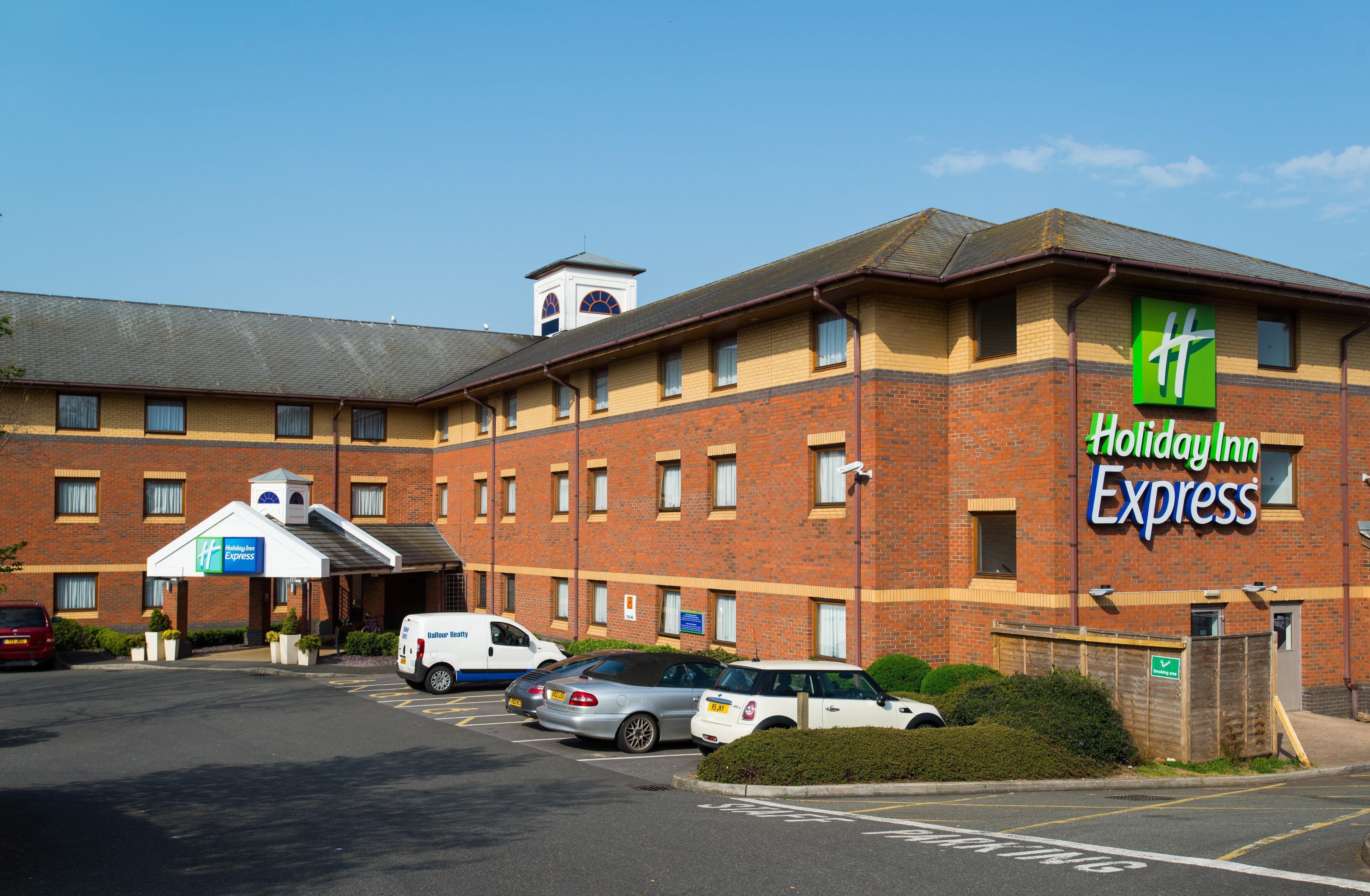 Holiday Inn Express Exeter East By Ihg Екстериор снимка