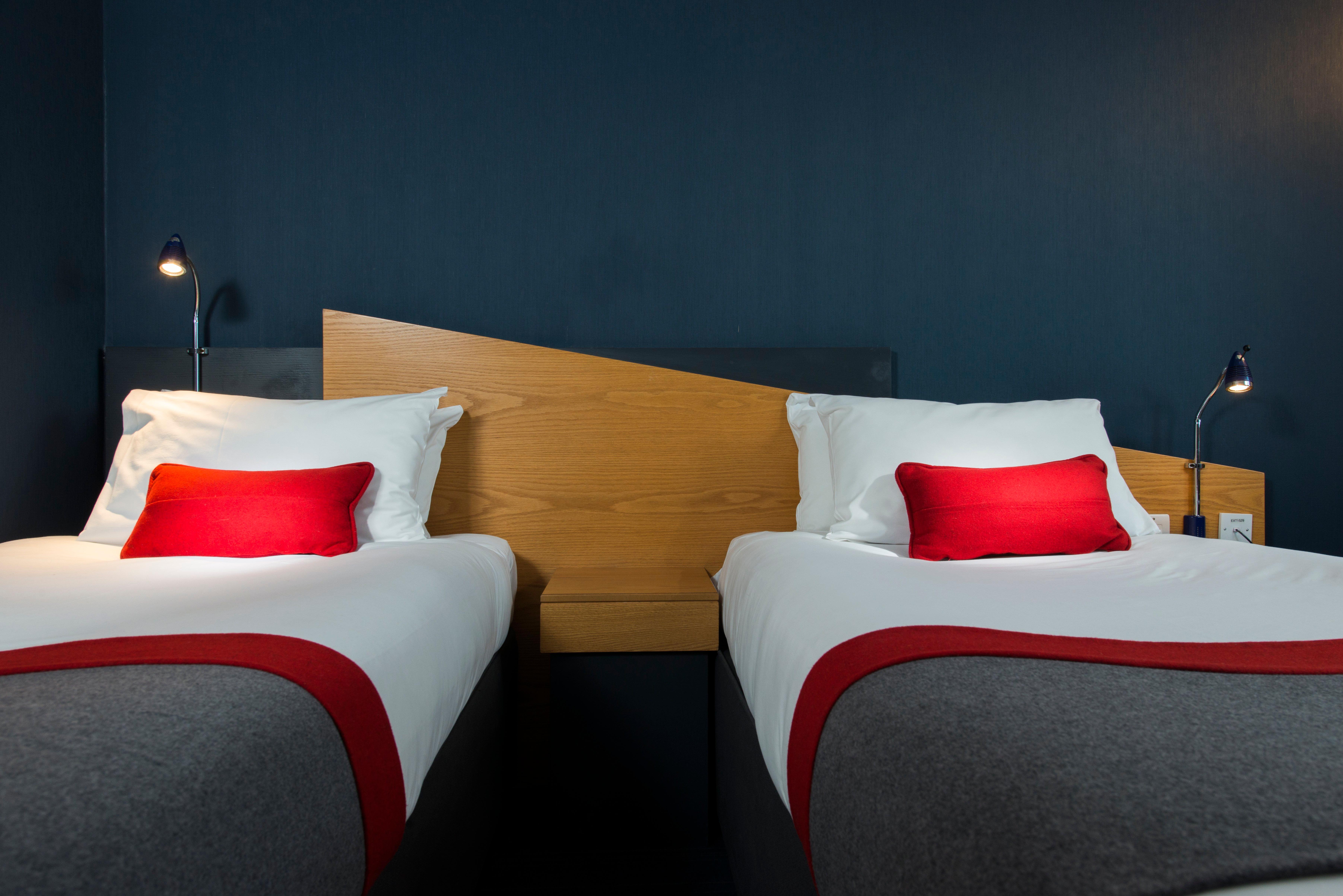 Holiday Inn Express Exeter East By Ihg Екстериор снимка