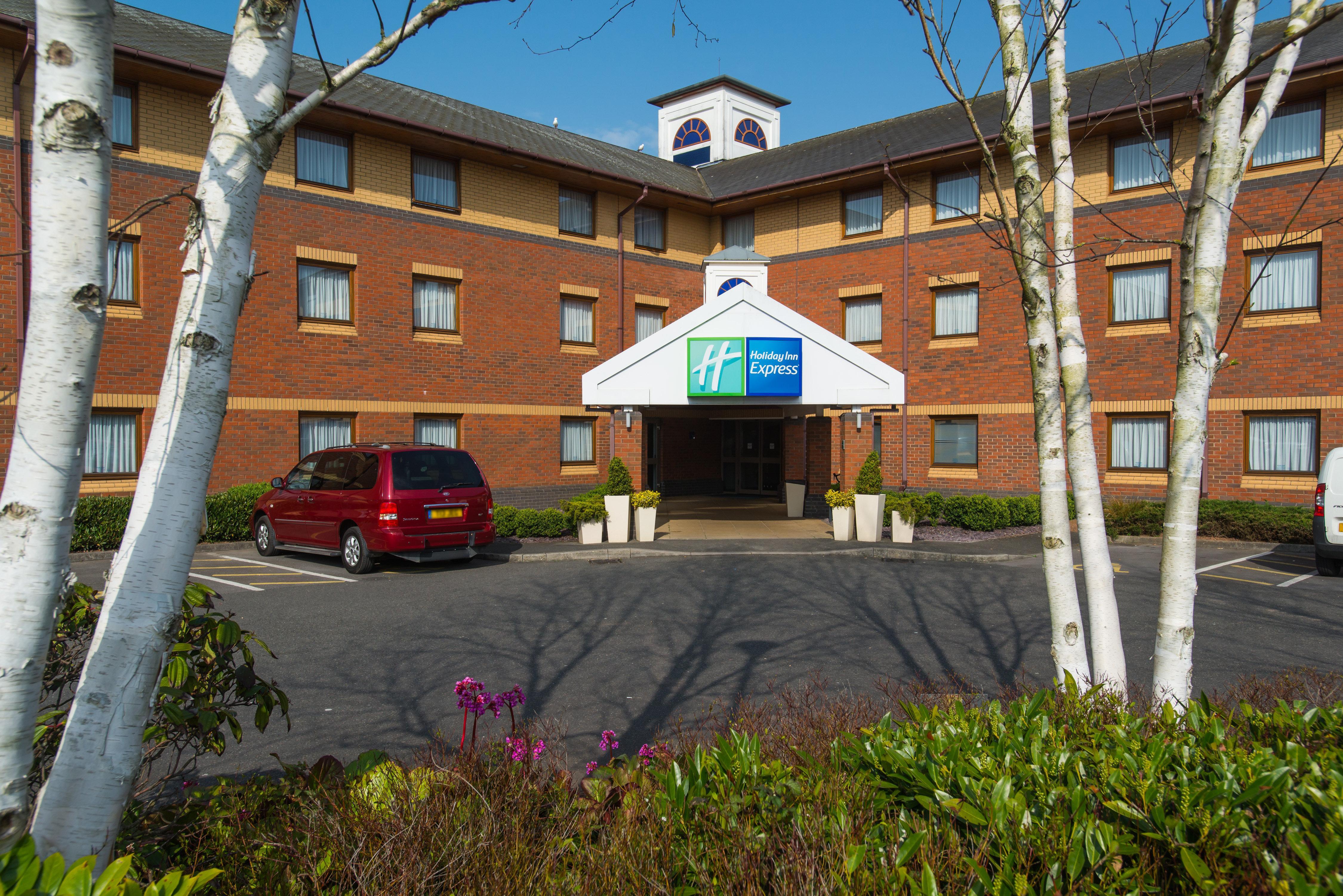 Holiday Inn Express Exeter East By Ihg Екстериор снимка