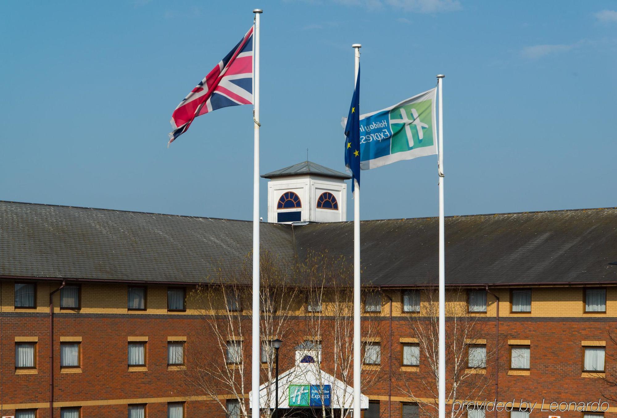 Holiday Inn Express Exeter East By Ihg Екстериор снимка