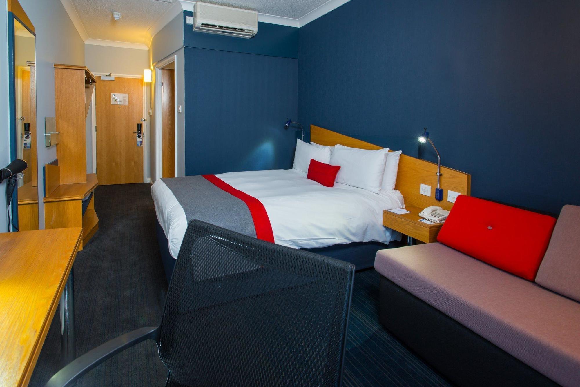 Holiday Inn Express Exeter East By Ihg Екстериор снимка