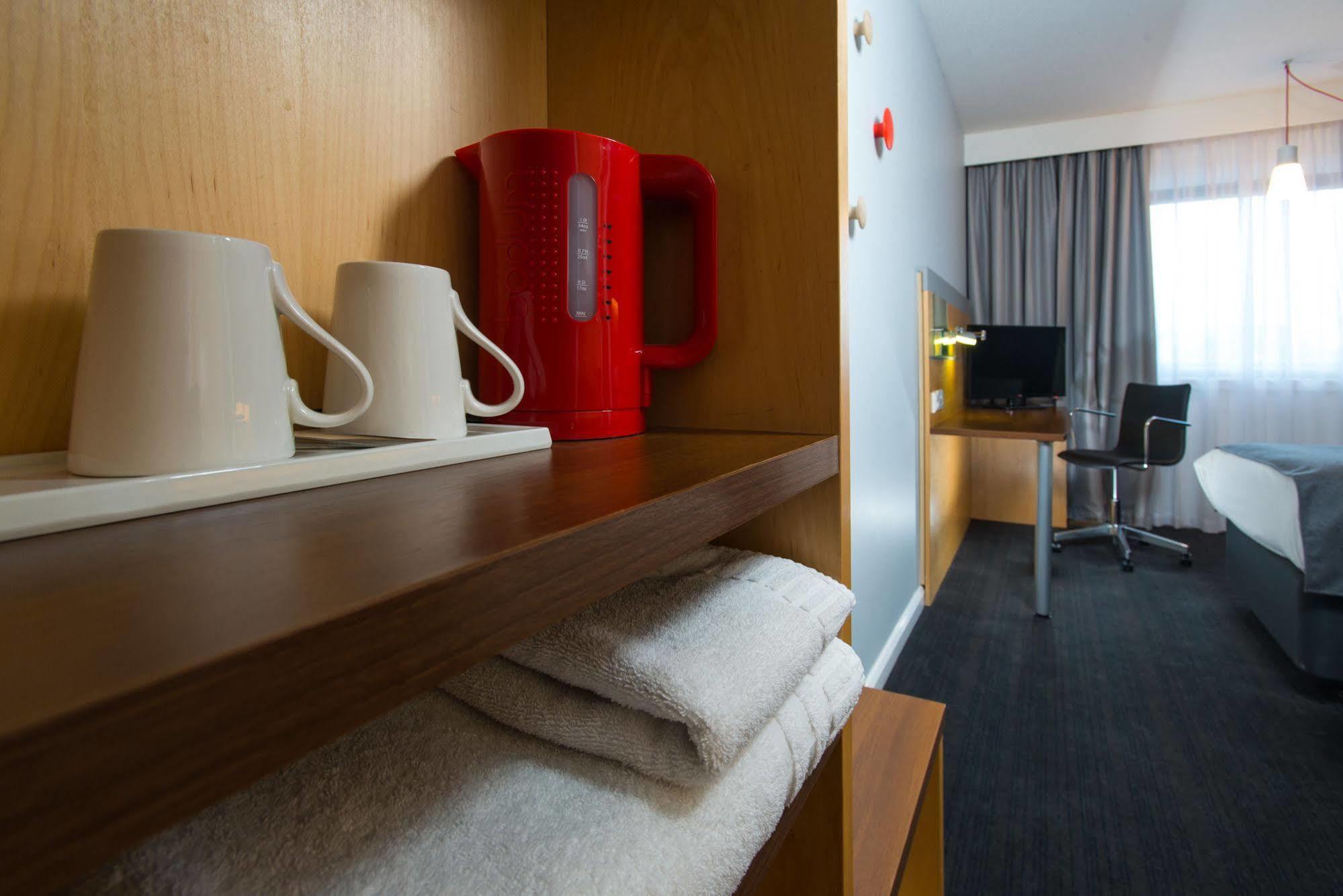 Holiday Inn Express Exeter East By Ihg Екстериор снимка